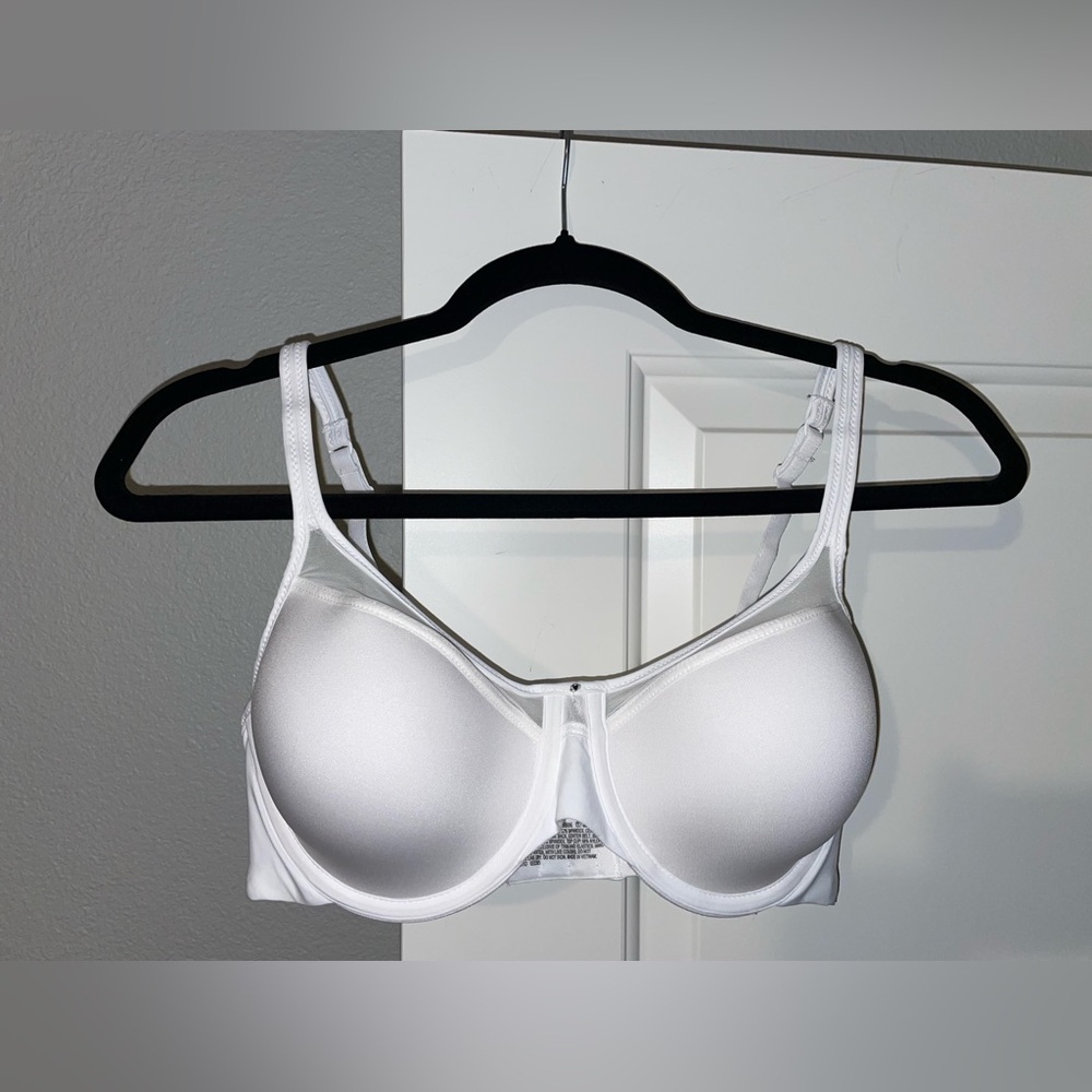 Bali Smooth Lightly lined Full Coverage Underwire Bra | 38B